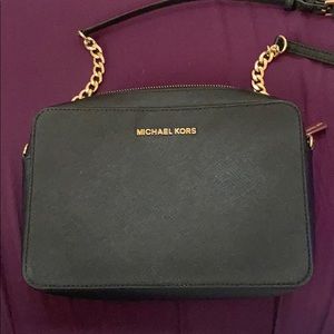 Michael kors purse with matching wallet
